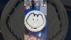 Quando gli attrezzi dentali diventano spazzole. Come? fresatura YRC-5X + 3D PLUS ′s strati di blocco di zirconia = arte.