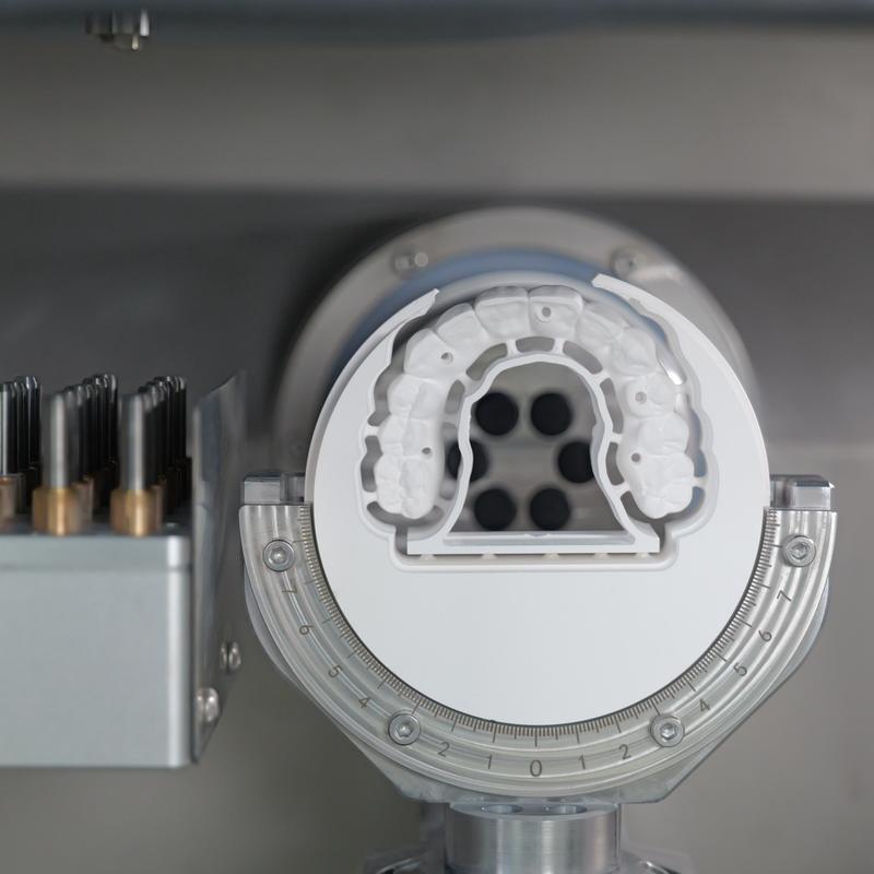 Yucera Energy-Efficient Dry & Wet 5-Axis CAD/CAM Milling Machine for Sustainable Dentistry