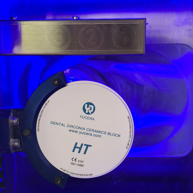 Produttore di materiali e attrezzature dentali CAD CAM YUCERA Dental Laboratory Milling Machine