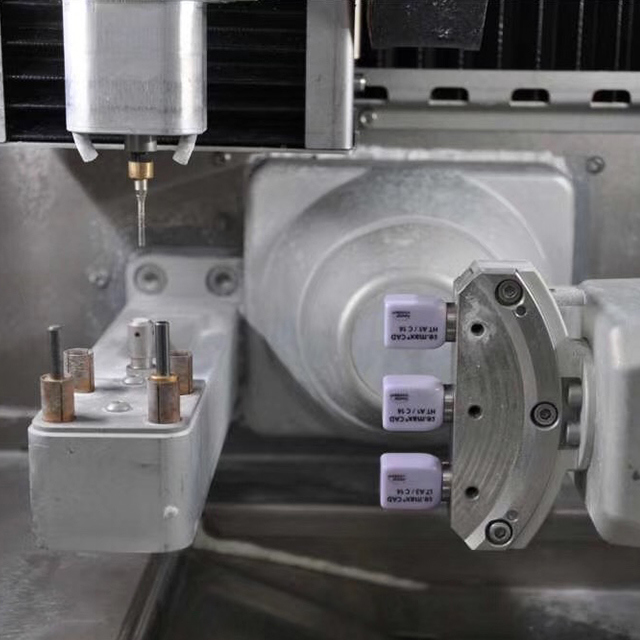 Produttore di materiali e attrezzature dentali CAD CAM YUCERA Dental Laboratory Milling Machine